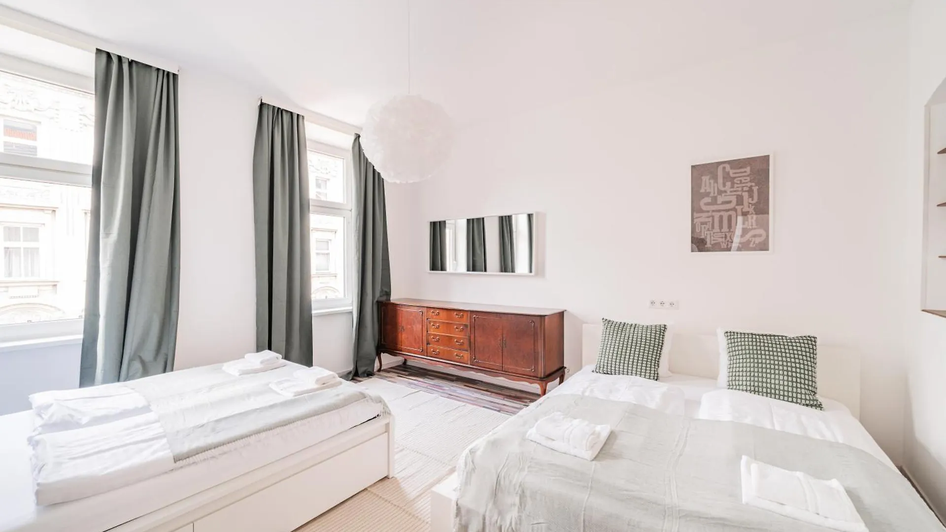 Big Apartment For 10 People Vienna